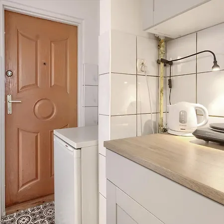 Studio Modesto - Acco Rent Apartment